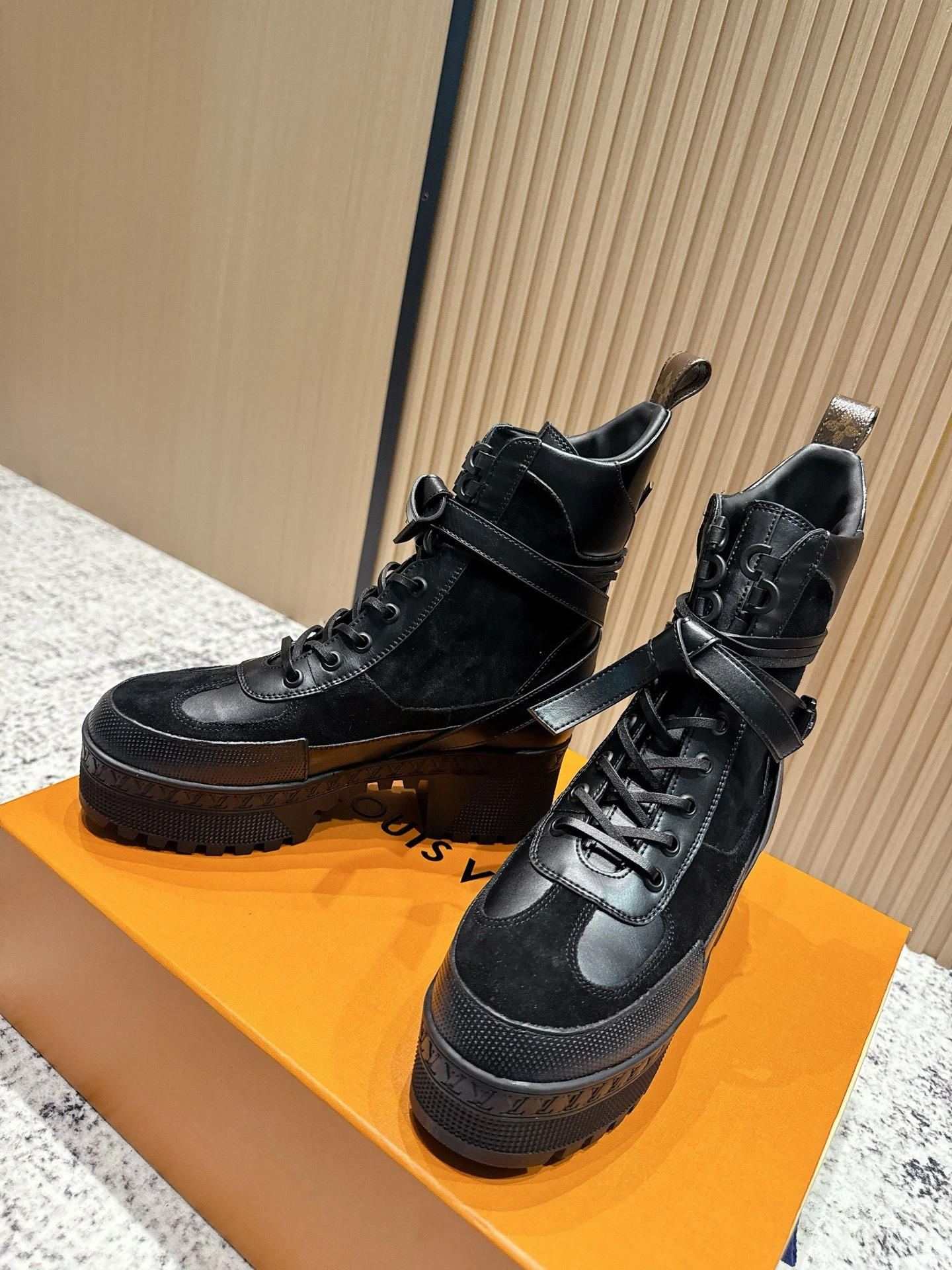 COCO-- 8V 1AD25D cowhide Heel height ：7cm Waterproof：3.5cm item:E-X362J2916